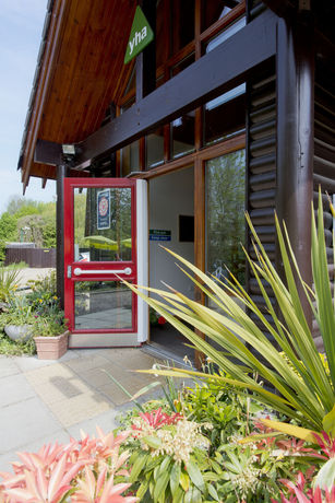 Imagen de los exteriores del Hostel Yha London Lee Valley -. Foto 9