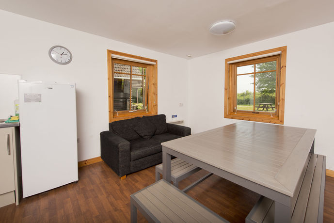 Imagen de los interiores del Hostel Yha London Lee Valley -. Foto 16