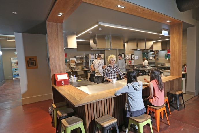 Imagen del bar/restaurante del Hostel Yha Melbourne Central. Foto 5