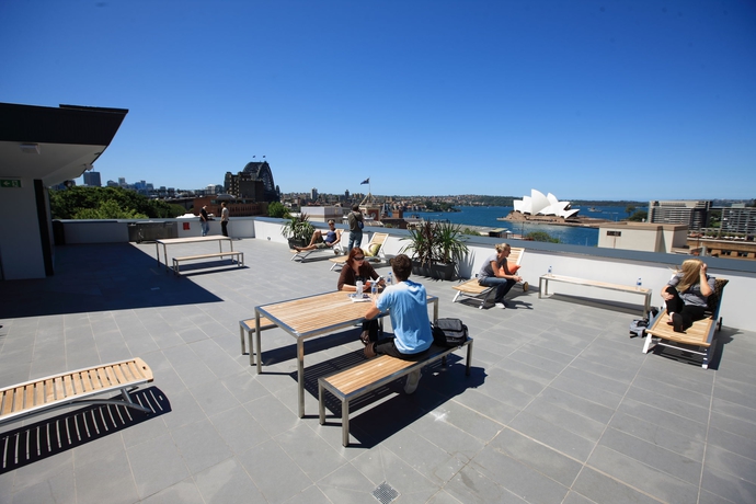 Imagen de los exteriores del Hostel Yha Sydney Harbour. Foto 6