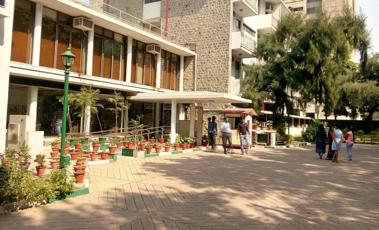 Imagen de los exteriores del Hostel Ymca Tourist. Foto 15