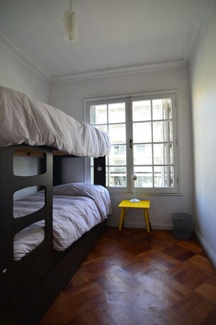 Imagen de la habitación del Hostel Yogi Hostels. Foto 38