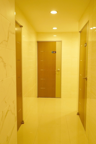 Imagen de los interiores del Hostel Yolo Guesthouse -. Foto 19