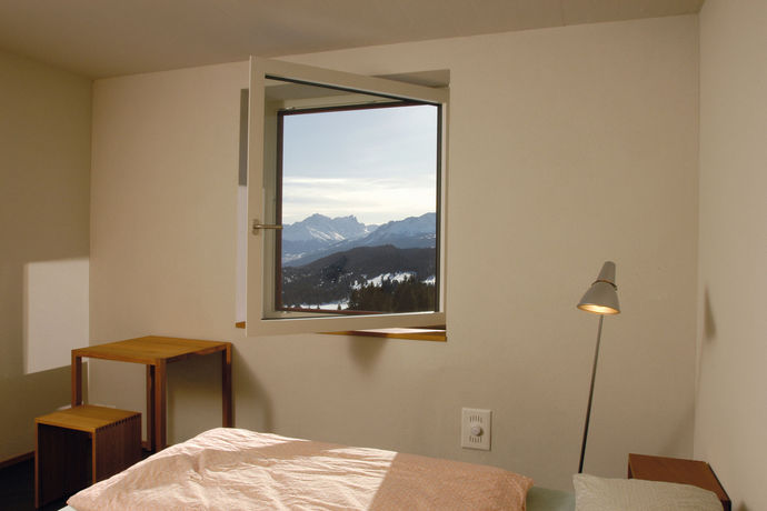 Imagen de los exteriores del Hostel Youth Valbella. Foto 15