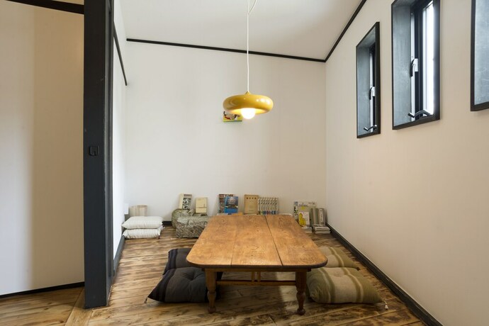 Imagen de los interiores del Hostel Yuigahama and Soba Bar. Foto 29