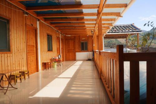 Imagen general del Hostel Yun Shui Yao Dong Bi Lou. Foto 2