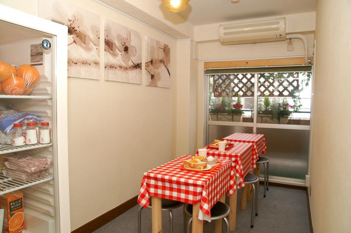 Imagen general del Hostel Zen, Yokohama. Foto 2