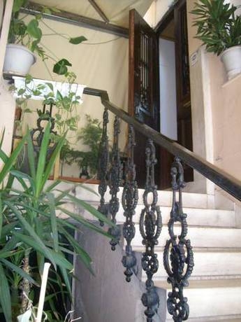 Imagen general del Hostel Zorbas Hotel -. Foto 2