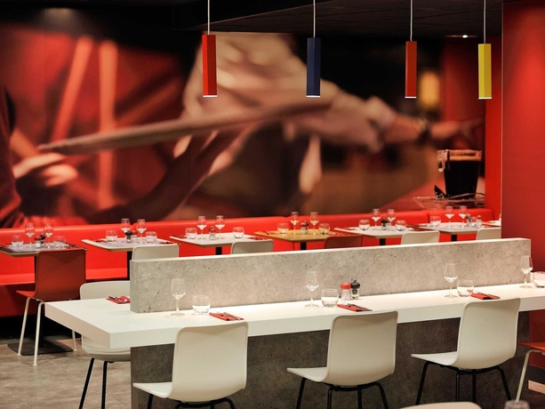 Imagen del bar/restaurante del Hostel a&o Milano Ca Granda. Foto 9