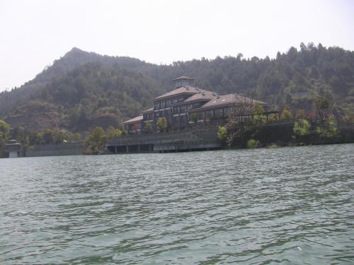 Imagen de la habitación del Hotel 杭州千岛湖望岛度假酒店. Foto 4