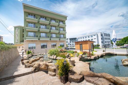 Imagen general del Hotel Къмпинг Алианс. Foto 4