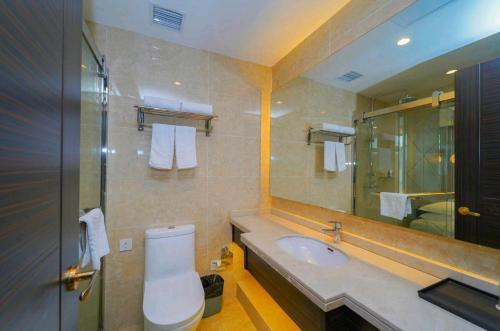 Imagen de la habitación del Hotel 上海东方大酒店. Foto 9