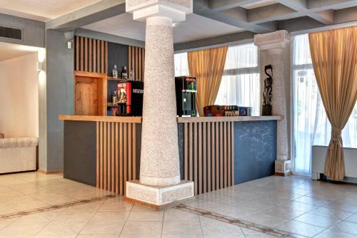 Imagen general del Hotel Хотел Спектър Палас. Foto 10