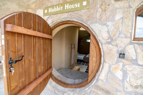 Imagen general del Hotel Хотел Глемпинг Алианс. Foto 9