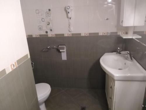 Imagen general del Hotel Семеен хотел Кантилена. Foto 5