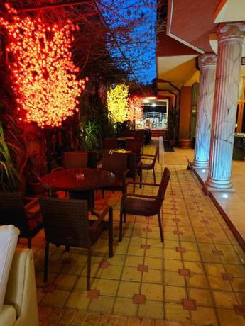 Imagen general del Hotel Семеен хотел Кантилена. Foto 17