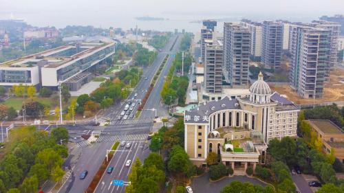 Imagen general del Hotel 常德华尔夫酒店. Foto 15