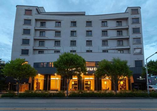 Imagen general del Hotel 탑클라우드호텔 익산. Foto 1