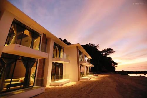 Imagen de la habitación del Hotel 沙巴海豚岛酒店. Foto 17