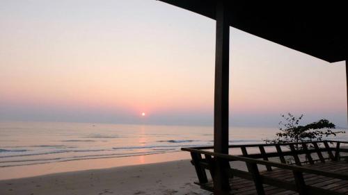 Imagen general del Hotel หาดทรายขาวรีสอร์ท. Foto 16