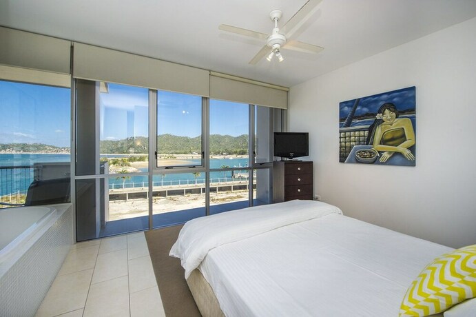 Imagen general del Hotel 1 Bright Point Apartment 1401. Foto 14