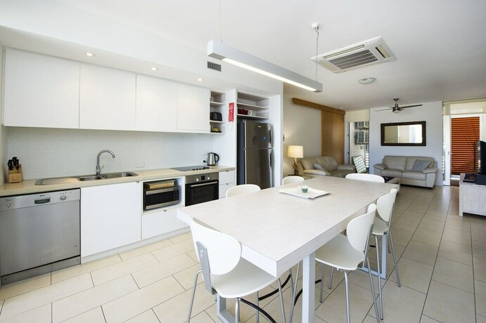 Imagen general del Hotel 1 Bright Point Apartment 1401. Foto 16