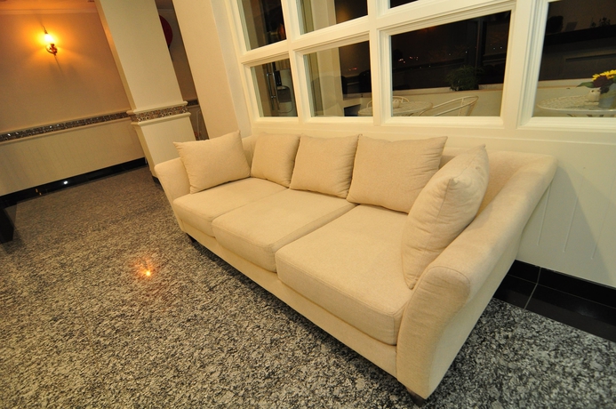 Imagen de los interiores del Hotel 1 Million. Foto 12