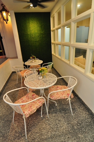 Imagen de los interiores del Hotel 1 Million. Foto 16