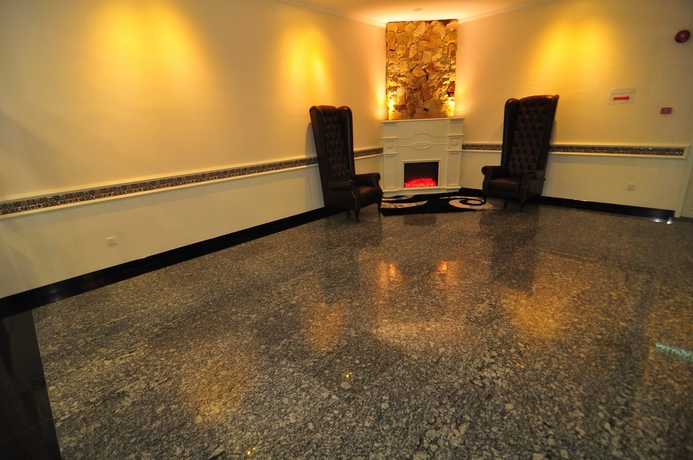 Imagen de los interiores del Hotel 1 Million. Foto 18