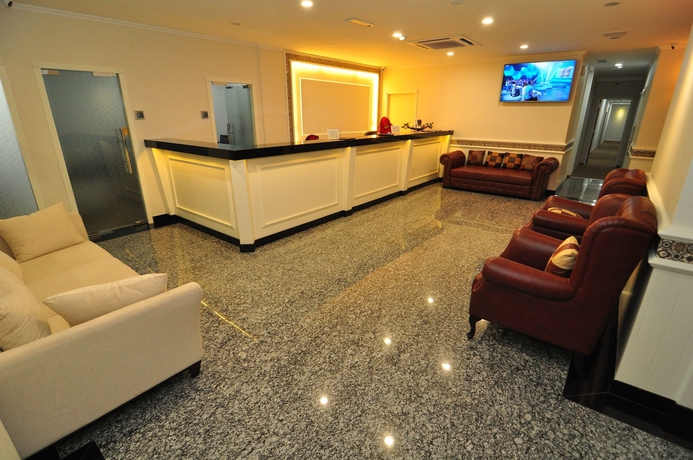 Imagen de los interiores del Hotel 1 Million. Foto 19