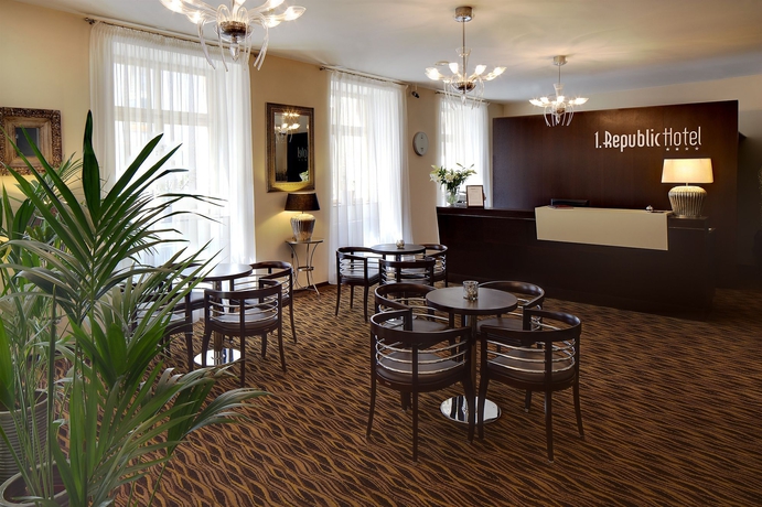 Imagen de los interiores del Hotel 1. Republic. Foto 16