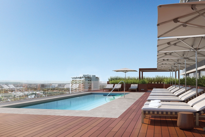 Imagen de la piscina del Hotel 1 West Hollywood. Foto 12