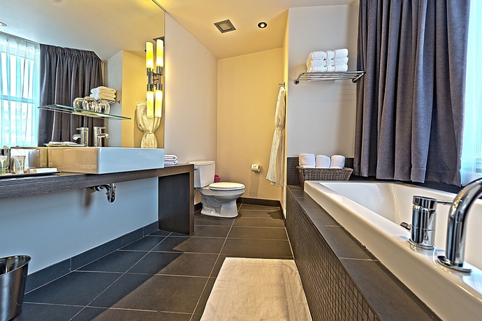 Imagen de la habitación del Hotel 10. Foto 7