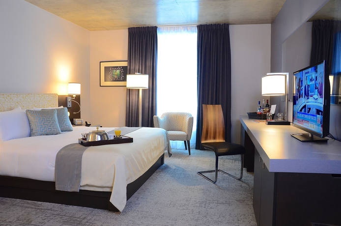 Imagen de la habitación del Hotel 10, Montreal. Foto 8