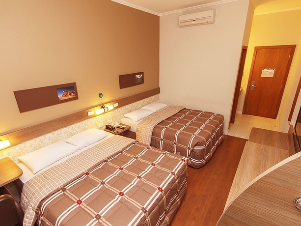 Imagen de la habitación del Hotel 10 Ponta Grossa. Foto 7