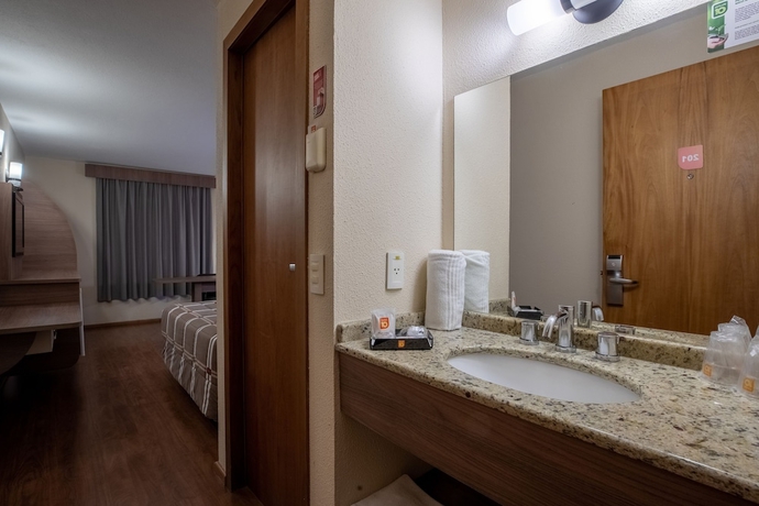 Imagen de la habitación del Hotel 10 Sao Leopoldo. Foto 15