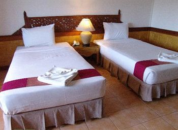 Imagen del bar/restaurante del Hotel 100 Islands Resort and Spa. Foto 2