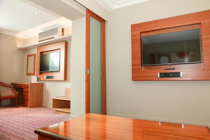 Imagen de la habitación del Hotel 100 Queen's Gate London, Curio Collection By Hilton. Foto 2