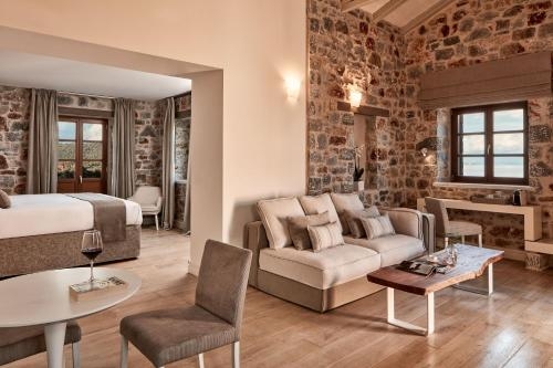 Imagen de la habitación del Hotel 100 Rizes Seaside Resort. Foto 8