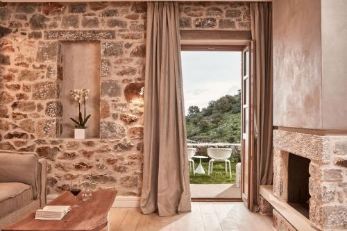 Imagen de la habitación del Hotel 100 Rizes Seaside Resort. Foto 9