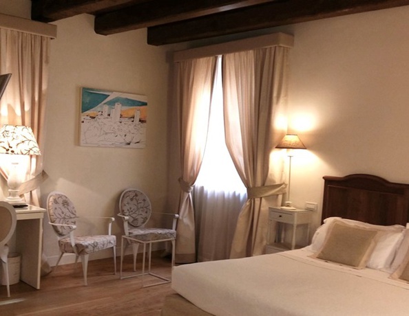 Imagen general del Hotel 100 Torri. Foto 11