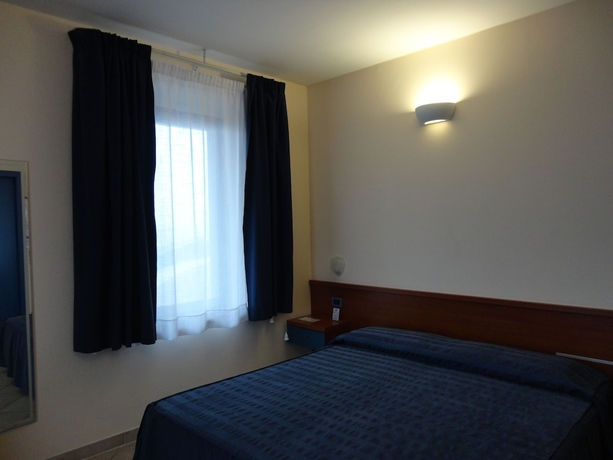 Imagen de la habitación del Hotel 1000 Miglia. Foto 3