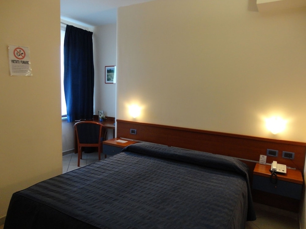 Imagen de la habitación del Hotel 1000 Miglia. Foto 8