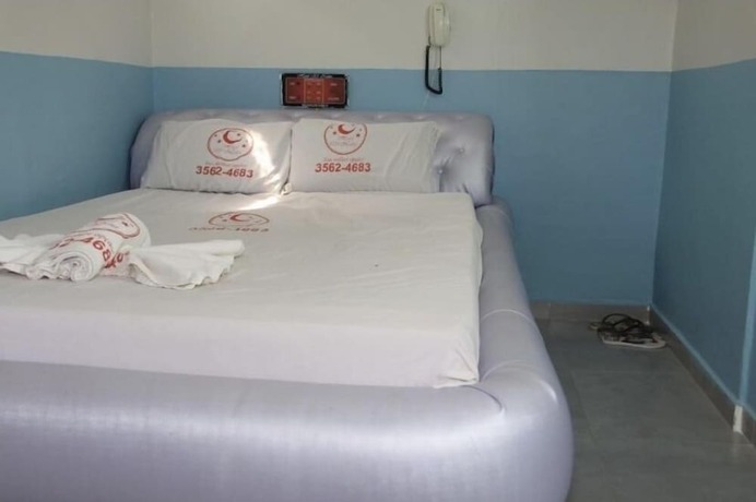 Imagen de la habitación del Hotel 1001 Noite. Foto 13