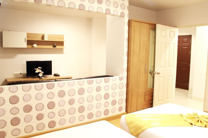 Imagen de la habitación del Hotel 101 Holiday Suite. Foto 11