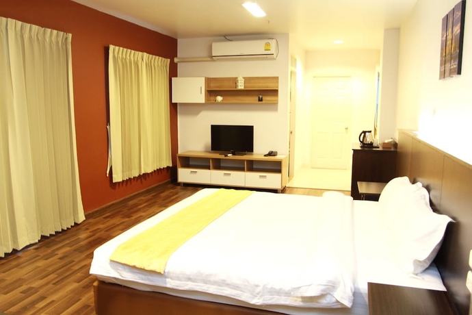 Imagen de la habitación del Hotel 101 Holiday Suite. Foto 12