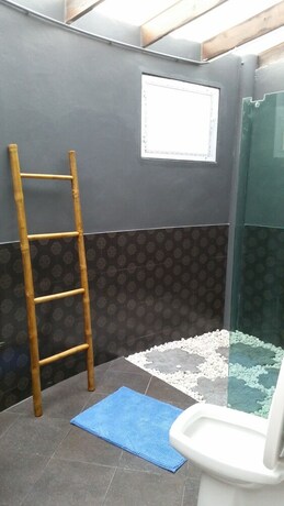 Imagen de la habitación del Hotel 102 Ville. Foto 21