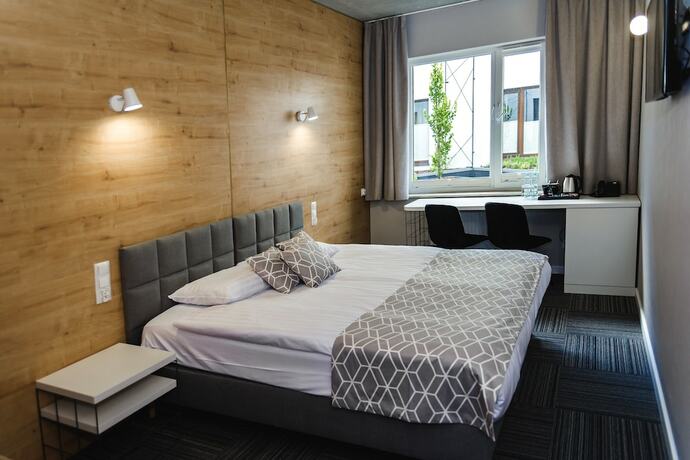 Imagen de la habitación del Hotel 107. Foto 12