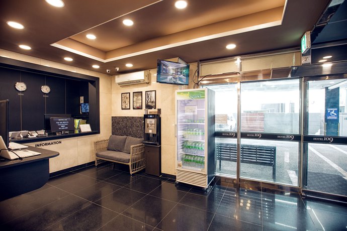 Imagen de los interiores del Hotel 109. Foto 18
