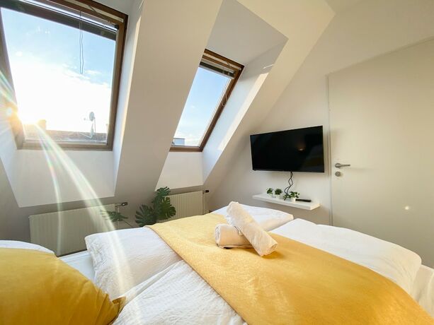 Imagen general del Hotel 10-Min Walk to Hauptbahnhof, Cozy Private Rooms with AC, TV & WIFI. Foto 2